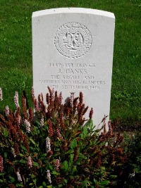 Klagenfurt War Cemetery - Banks, J